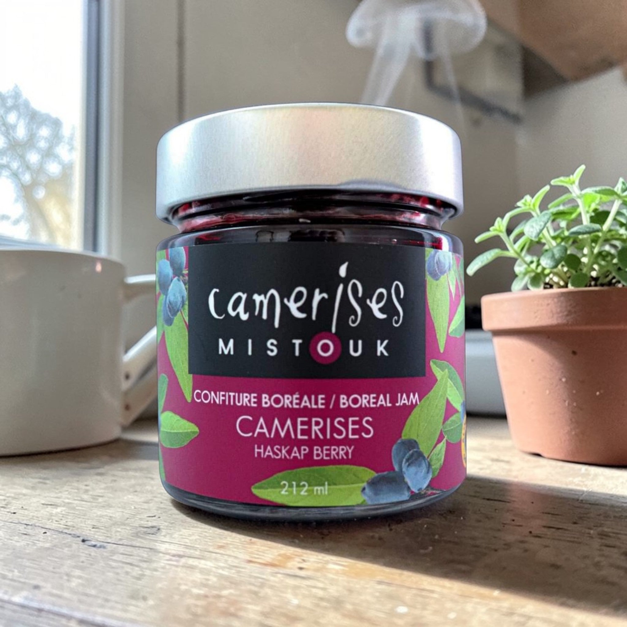 Confiture de camerise boréale du Québec en pot de 212 ml