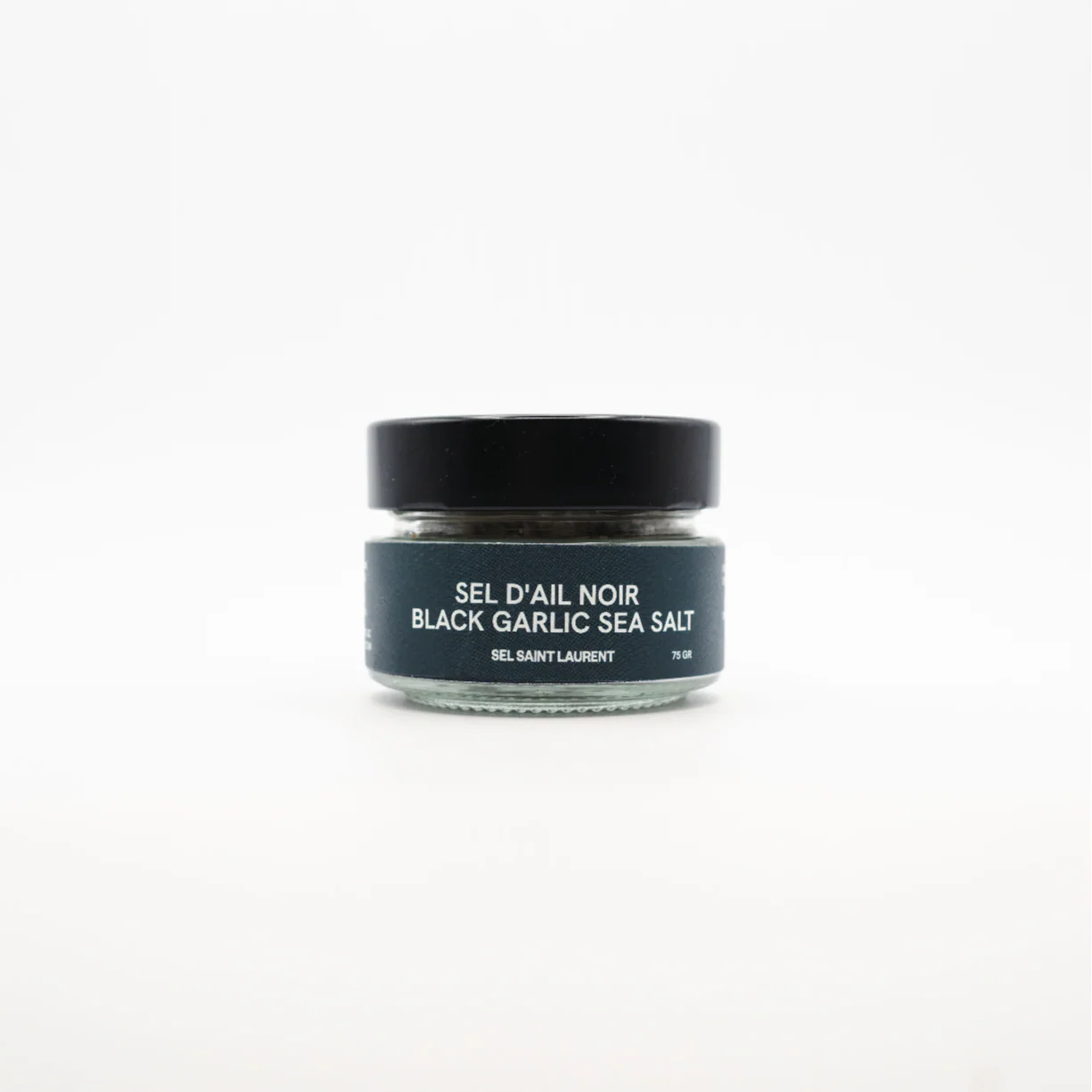 Sel d’ail noir artisanal Saint-Laurent, mélange de sel marin et ail noir, profil umami riche, format 75 g, idéal pour viandes, légumes et finition